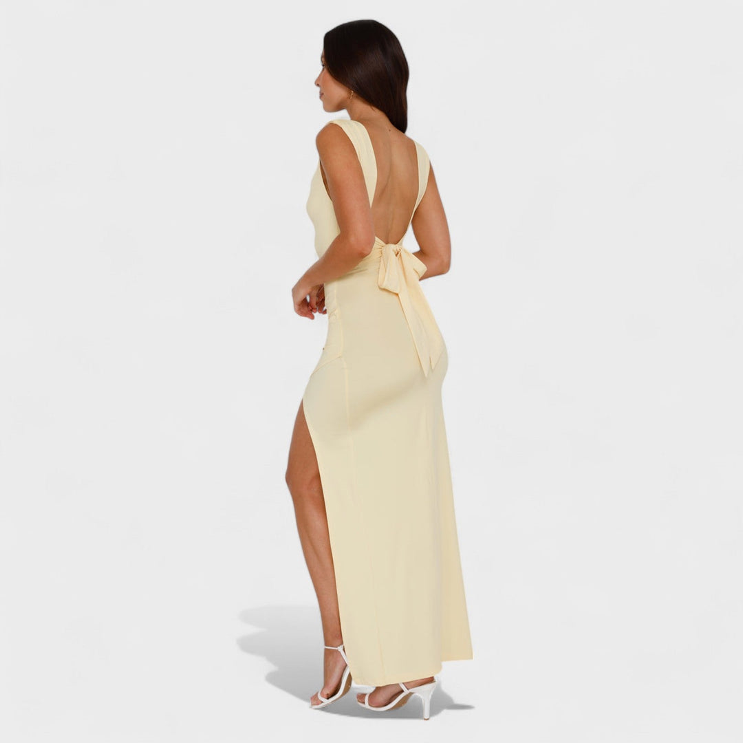 Sarella – Vestido Largo con Espalda Abierta y Lazo