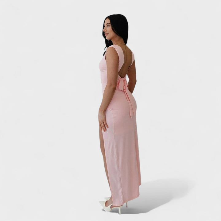 Sarella – Vestido Largo con Espalda Abierta y Lazo