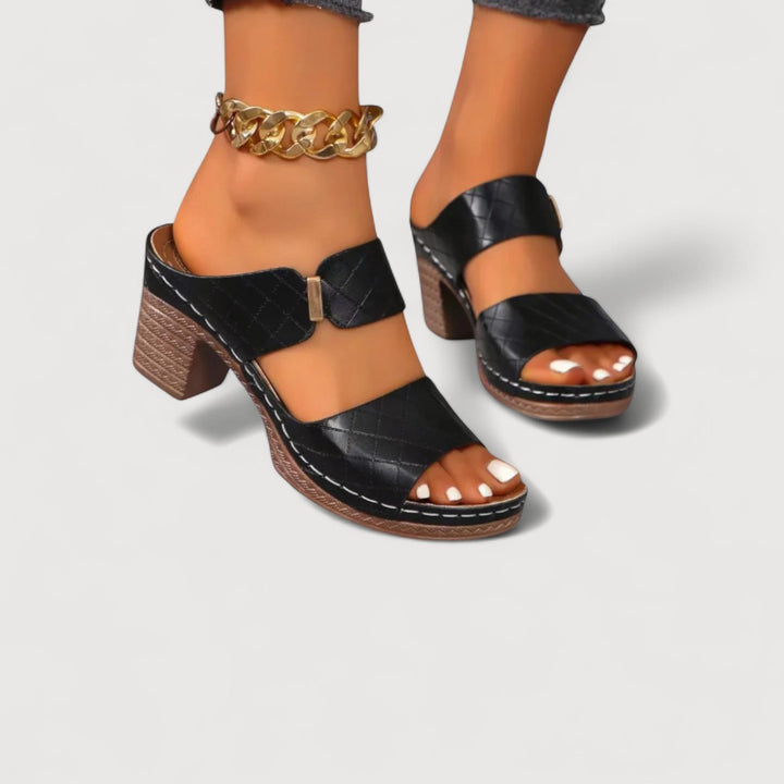 LESSA | SANDALIAS CON TACÓN BLOQUE