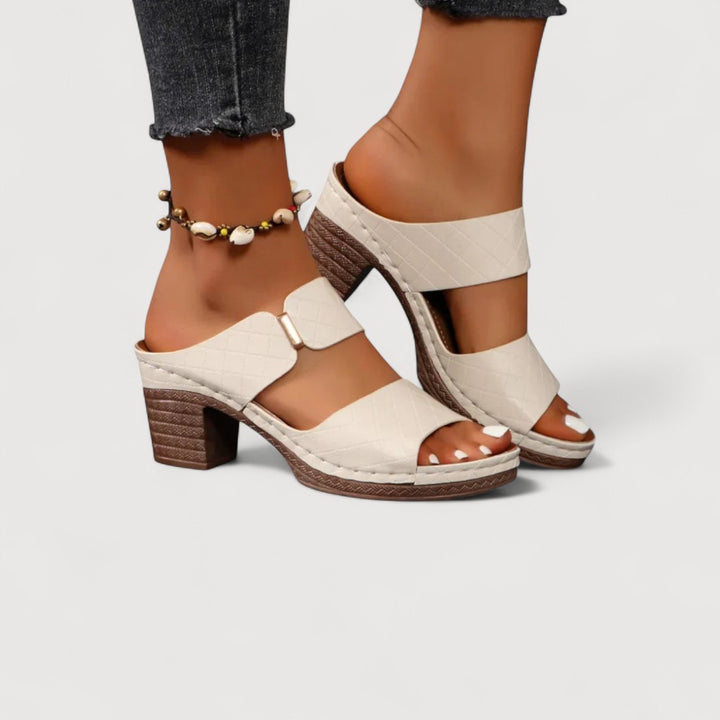 LESSA | SANDALIAS CON TACÓN BLOQUE