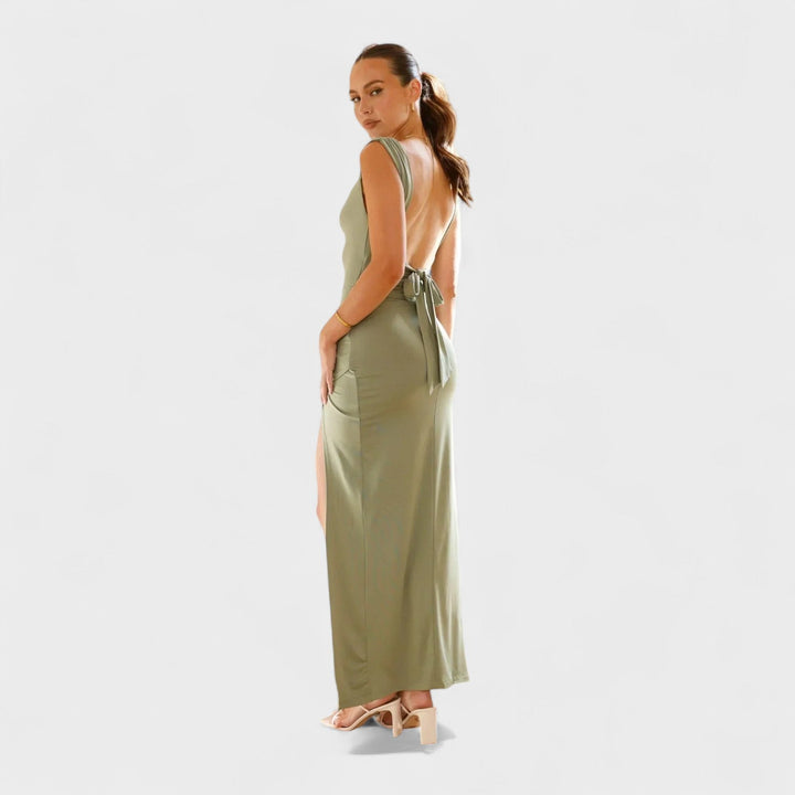 Sarella – Vestido Largo con Espalda Abierta y Lazo