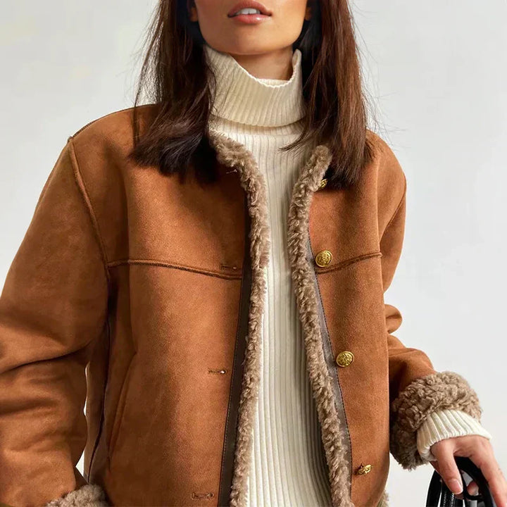 Neva - Chaqueta de Botones de Piel de Oveja