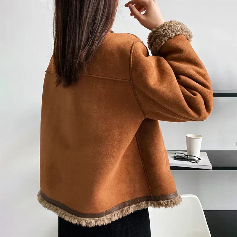 Neva - Chaqueta de Botones de Piel de Oveja