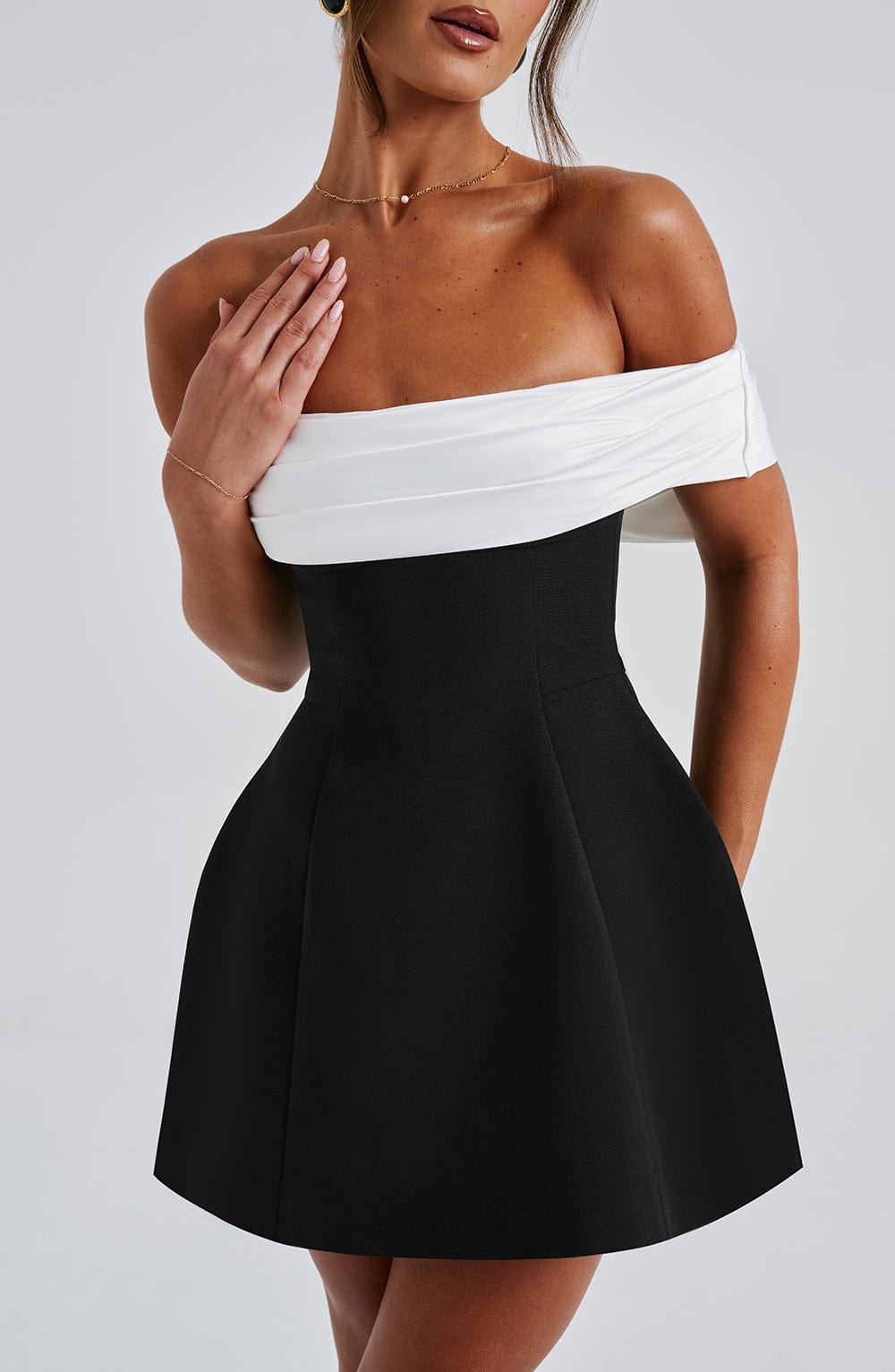 NURIA | MINI VESTIDO CON LAZO